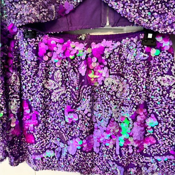 Gorgeous two piece set - Picture 7 of 8